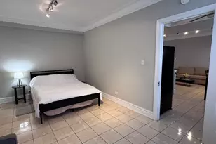 1205 W Sherwin Ave, Chicago, IL 60626 - Photo 9