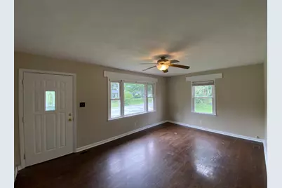 320 S Hubbard Avenue, Orangeville, IL 62939 - Photo 3