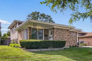 16472 Terry Ln, Oak Forest, IL 60452 - Photo 1