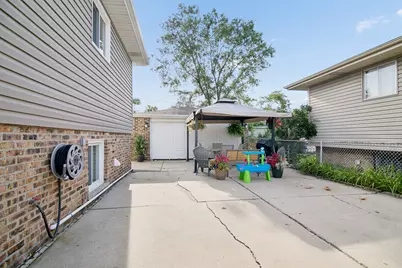 16472 Terry Lane, Oak Forest, IL 60452 - Photo 21