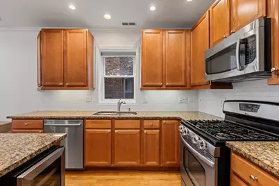 2449 W Foster Avenue #1E, Chicago, IL 60625 - Photo 3