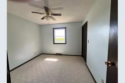 501 N 4th Avenue N, New Windsor, IL 61465 - Photo 11