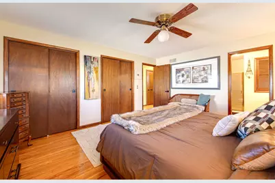 2042 S Goebbert Road, Arlington Heights, IL 60005 - Photo 25