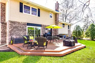 2042 S Goebbert Rd, Arlington Heights, IL 60005 - Photo 25