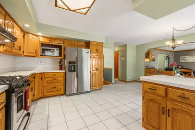 8634 W Park Lane, Niles, IL 60714 - Photo 9
