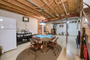 39W811 Hoeweed Ln, Saint Charles, IL 60175 - Photo 45