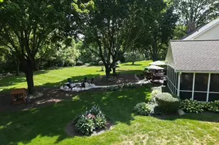 39W811 Hoeweed Ln, Saint Charles, IL 60175 - Photo 63