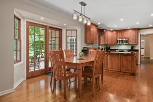 126 Schooner Ln, Lake Barrington, IL 60010 - Photo 7