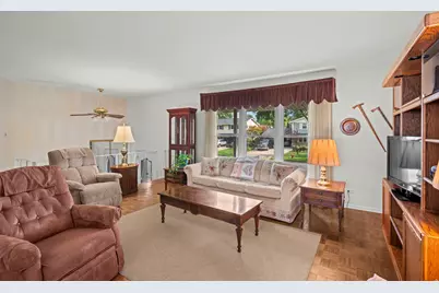 856 E Sayles Drive, Palatine, IL 60074 - Photo 3