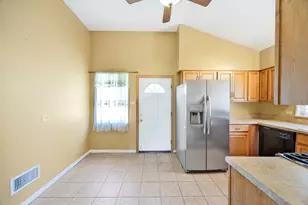 15539 Dobson Ave, Dolton, IL 60419 - Photo 9