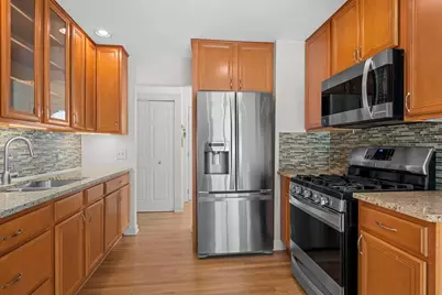 7 Greystone Court, Streamwood, IL 60107 - Photo 3