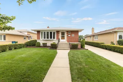 4537 W 100th Place, Oak Lawn, IL 60453 - Photo 1