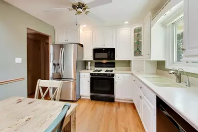 1462 Dayton Place, Des Plaines, IL 60018 - Photo 9