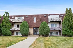 20206 S Frankfort Square Rd, Frankfort, IL 60423 - Photo 1