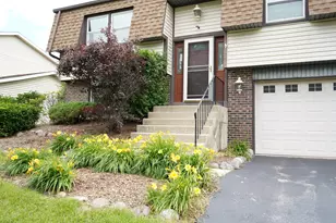 1751 President St, Glendale Heights, IL 60139 - Photo 1