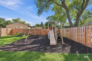 1341 E Virginia Dr, Palatine, IL 60074 - Photo 19