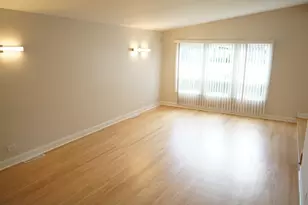 54 Fernwood Dr, Glenview, IL 60025 - Photo 3