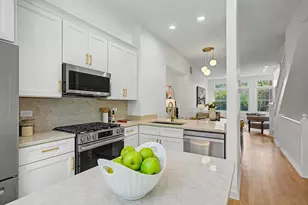 1910 S Prairie Ave, Chicago, IL 60616 - Photo 5