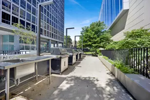 330 W Diversey Pkwy, Chicago, IL 60657 - Photo 29