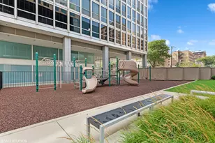 330 W Diversey Pkwy, Chicago, IL 60657 - Photo 27