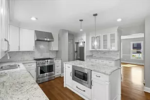 1203 Claridge Dr, Libertyville, IL 60048 - Photo 9