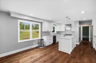 1203 Claridge Dr, Libertyville, IL 60048 - Photo 15