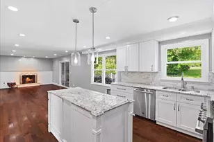 1203 Claridge Dr, Libertyville, IL 60048 - Photo 11