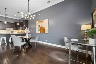 1423 W Belmont Ave, Chicago, IL 60657 - Photo 9