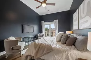 1423 W Belmont Ave, Chicago, IL 60657 - Photo 25
