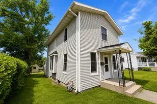 1207 W American St, Freeport, IL 61032 - Photo 7