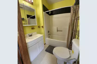 1207 W American Street, Freeport, IL 61032 - Photo 19