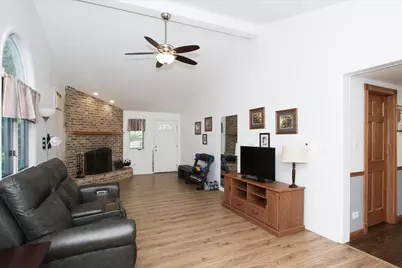 130 Westview Street, Hoffman Estates, IL 60169 - Photo 21