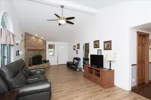 130 Westview St, Hoffman Estates, IL 60169 - Photo 21