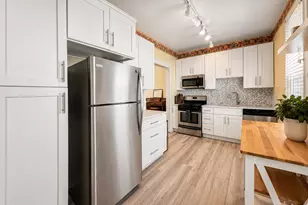 1819 W Cornelia Ave, Chicago, IL 60657 - Photo 5