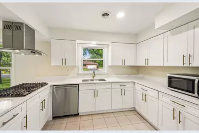15725 New England Avenue, Tinley Park, IL 60477 - Photo 9