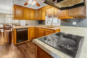508 N Metropolitan Ave, Waukegan, IL 60085 - Photo 7