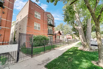 5933 W Huron Street #1S, Chicago, IL 60644 - Photo 1