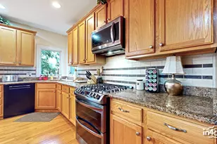0S630 Madison St, Winfield, IL 60190 - Photo 9