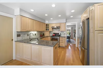 301 Earls Court, Deerfield, IL 60015 - Photo 13