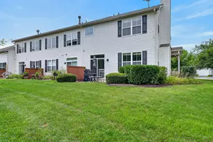 3015 Langston Cir, Saint Charles, IL 60175 - Photo 25