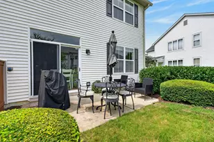 3015 Langston Cir, Saint Charles, IL 60175 - Photo 23