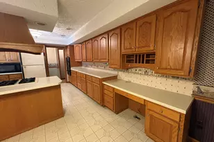 1724 Highland Pl, Streator, IL 61364 - Photo 7