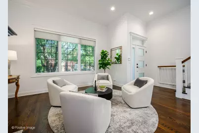 1912 N Hoyne Avenue, Chicago, IL 60647 - Photo 5