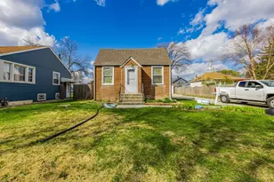 2648 123rd St, Blue Island, IL 60406 - Photo 1