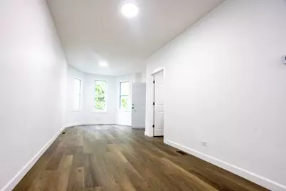 8739 S Colfax Avenue #1, Chicago, IL 60617 - Photo 3