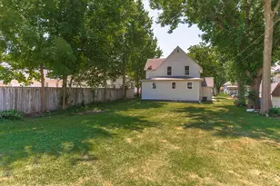 529 E Timber St, Pontiac, IL 61764 - Photo 33