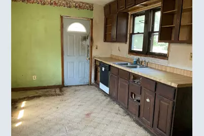 1121 Kishwaukee Street, Belvidere, IL 61008 - Photo 7