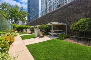 5455 N Sheridan Rd, Chicago, IL 60640 - Photo 17
