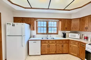1024 Burke Ct, Naperville, IL 60563 - Photo 13