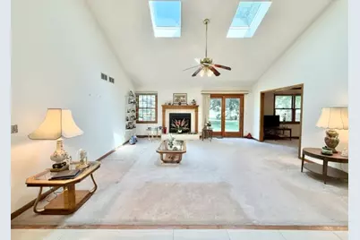 1024 Burke Court, Naperville, IL 60563 - Photo 3